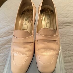 Magik by Amalfi vintage leather heels